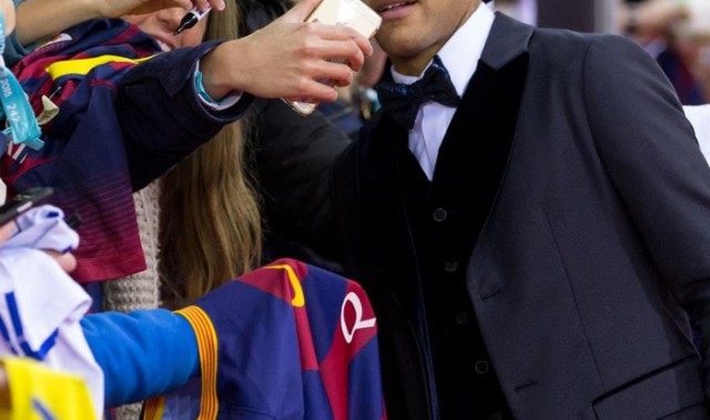 开云体育app官网-内马尔戴帽出席2015年金球奖晚会|内马尔·达·席尔瓦|足球|FIFA|帽子_新浪体育_新浪新闻